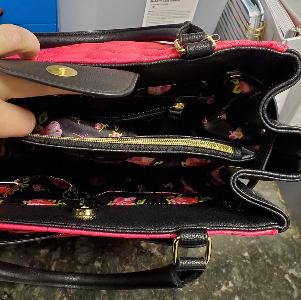 Betsy Johnson Purse - Picture 5 of 8
